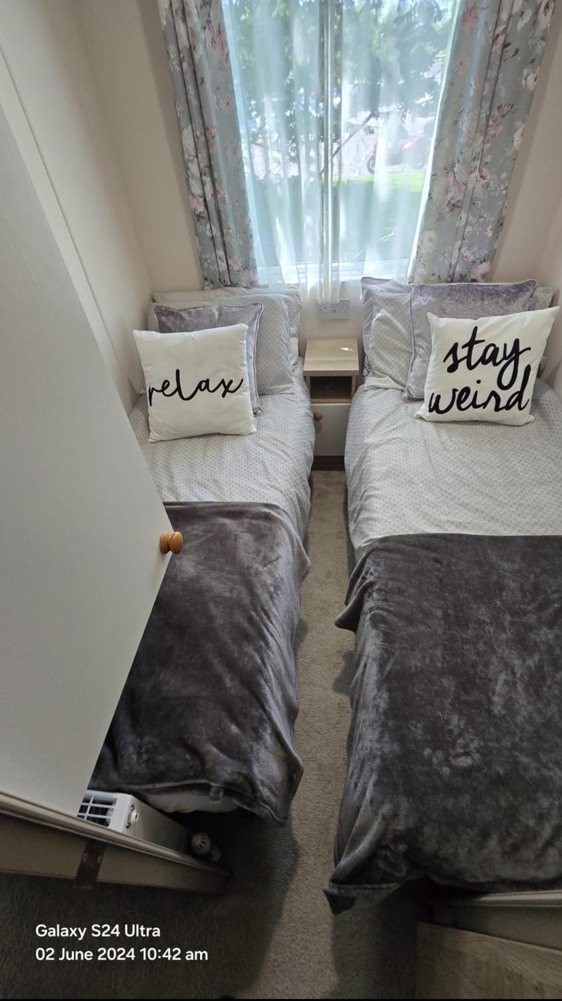Luxury Lakeside Caravan With Hottub And Private Fishing Peg, Tattershall Lakes Exterior foto