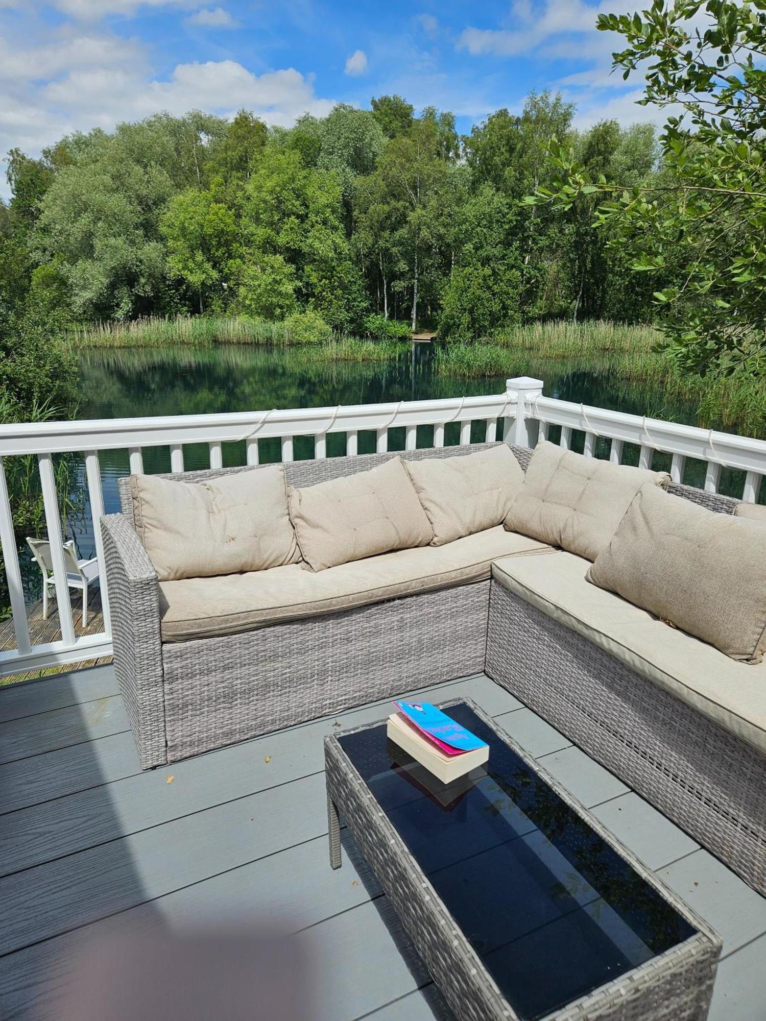 Luxury Lakeside Caravan With Hottub And Private Fishing Peg, Tattershall Lakes Exterior foto