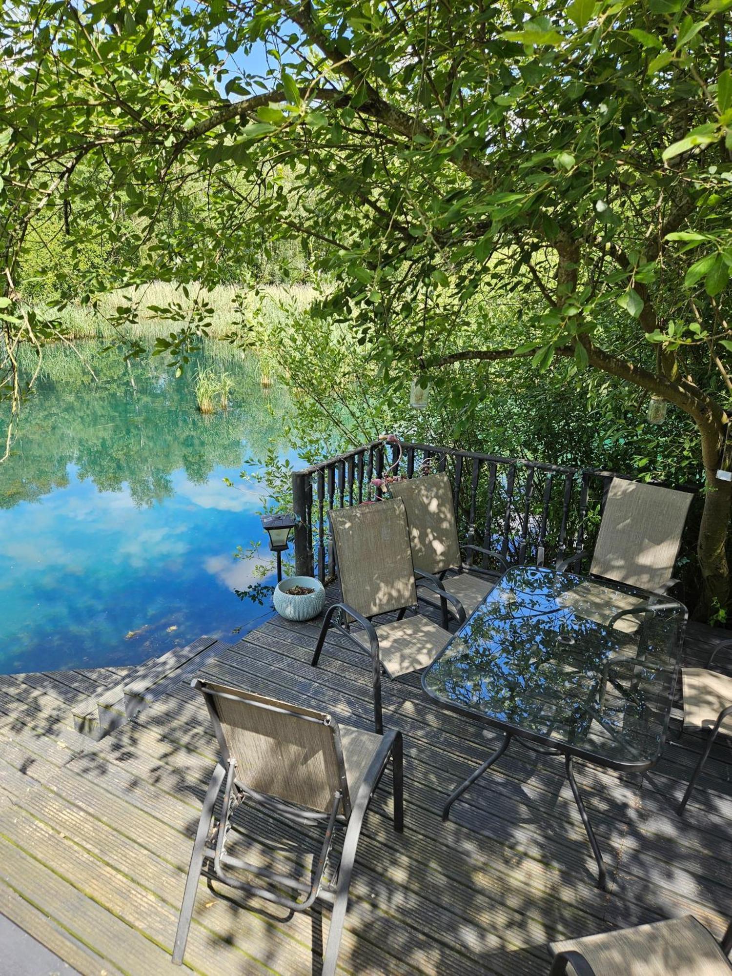 Luxury Lakeside Caravan With Hottub And Private Fishing Peg, Tattershall Lakes Exterior foto